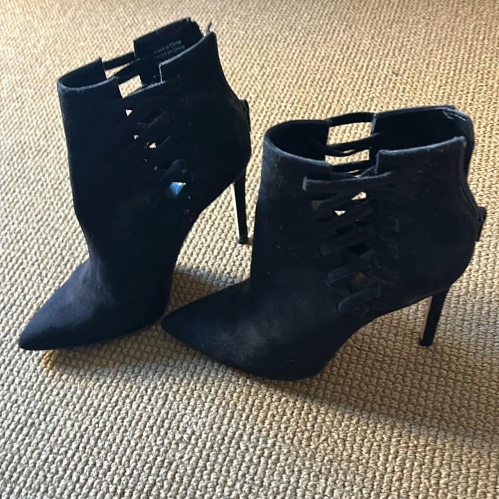 Aldo ankle boots size 5. Worn once!